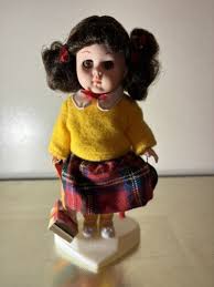 Vintage Vogue Dakin 8” doll sleepy eyes School Girl 80s Back ...