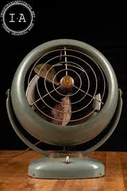 Atomic Age Bakelite Vornado Desk Fan - Etsy