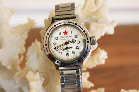 Vostok Komandirskie Watch Review | BladeBarrelBezel.com