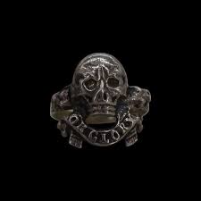 Antique Memento Mori Skull Ring - Petra Star