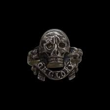 Antique Memento Mori Skull Ring - Petra Star