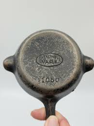 Vintage WAGNER WARE Cast Iron Skillet Ashtray 1050 | eBay