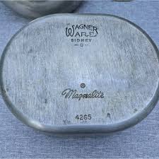 Wagner-Ware Magnalite Sidney O Roaster With Trivet 8qt 18