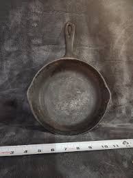 J* Vintage 8" Cast Iron Skillet Possibly Wagner Ware? - Etsy