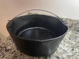 Cast Iron Large Dutch Oven | Mercari