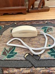 Vintage AT&T Bell Touch-tone TRIMLINE 210 Classic White ...