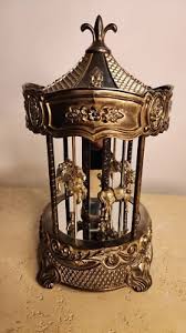 VINTAGE CAROUSEL WIND UP MUSIC BOX WALLACE SILVERSMITHS ...