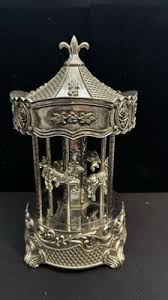 VINTAGE CAROUSEL WIND UP MUSIC BOX WALLACE SILVERSMITHS ...