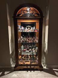 Where to find original Schifferl carvings?