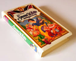 Disney Masterpiece Snow White and the Seven Dwarfs White ...