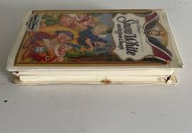 Walt Disney's Masterpiece Snow White and the Seven Dwarfs ...