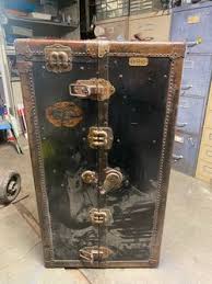 Antique Steamer Trunk for Sale in Visalia, CA - OfferUp