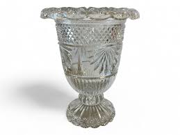 Lot - Royal Gallery Slovakia Glass Centerpiece Daniella Vase ...