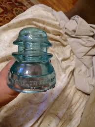 hey guys this is something from an old electric pole I think. I am just curious as to what it did! anyone know? : r/electricians