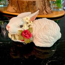 Vintage White Ceramic Porcelain Bunny Rabbit with Spring ...