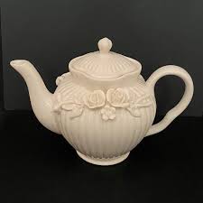 Vintage Graces Teaware Ribbed Teapot With Applied Roses, Creamy White - Etsy Ireland