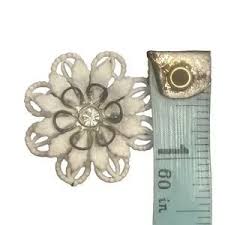 Vintage | Jewelry | Vintage White Flower Screw Back Earrings | Poshmark