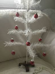 Very Small Tree Ornament 9 Christmas Baubles Red Glass ...