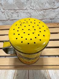 Vintage Norpro Percival Duffins Yellow Tin Salt Shaker With ...