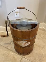 Vintage 6 qt White Mountain Hand Cranked Ice Cream ...