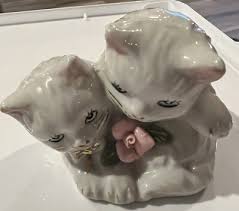 2) Vintage porcelain cats figurine | eBay