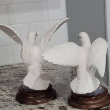 Pair of Vintage White Doves with Wood Risers, Made in Japan ...