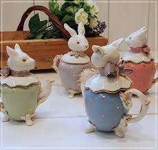 Milk Jug in Porcelain, Rose "white Rabbit". Modeled and Painted Entirely by Hand. 20% Gold Decoration. Made to Order. Made in Italy - Etsy