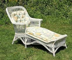 Lot - WHITE WICKER CHAISE LOUNGE - Bar Harbor Pattern, circa ...