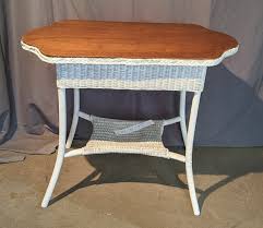 AMERICAN WHITE WICKER TABLE WITH WOOD TOP — Lots of Furniture