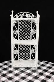 BEAUTIFUL VICTORIAN DOLLHOUSE MINIATURE DISPLAY SHELF 1:12 WHITE METAL WIRE | eBay
