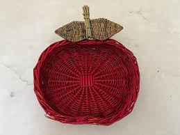 A Trio of Vintage Nesting Apple Wicker Baskets - Etsy