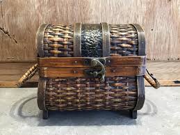 Woven Wicker Treasure Box: Small Decorative Chest - Etsy