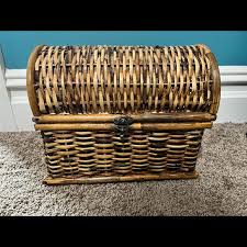 Accents | Beautiful Vintage Wicker Treasure Chest | Poshmark