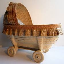 Landau pour mini poupée, paille, raphia laqué, bois peint ...