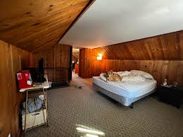 Bought my first house - but I have no taste. What would you suggest? : r/DesignMyRoom