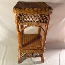 Wicker Planter & Plant Stand (LR-MG) | EstateSales.org