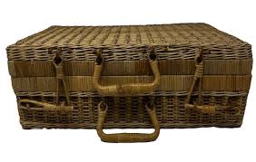 Lemon Inspired Picnic Basket | Meles Gifts and Party Planning