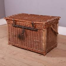 20th Century Wicker Basket - Decorative Items