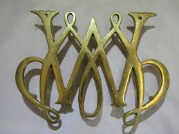 Vintage Brass 1950 Virginia Metal Crafters William & Mary CW 10-11- Trivet | eBay
