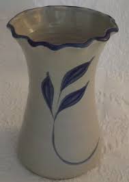 Williamsburg Pottery Glazed Flower Vase Blue Pattern 7" Tall ...