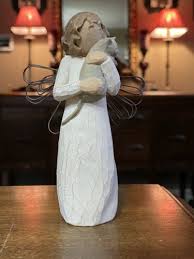 5"x3.5" Willow Tree Angel With Affection Figurine by Susan ...
