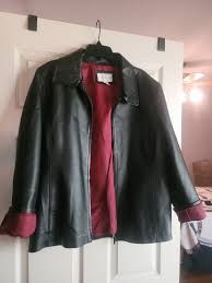 Black and Red Worthington Quiet Luxury Vintage Leather ...