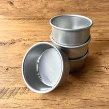 4" Round Cake Pan by Magic Line - USA