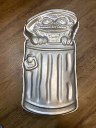 ✨Sesame Street Oscar The Grouch Wilton Cake Pan (Stock no ...