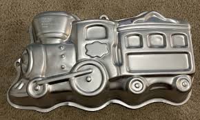 Wilton 2003 3D Choo Choo Train Cake Pan #2106-2076 ~ 9.5 T x ...