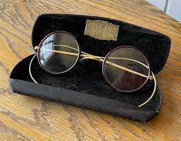 1920's Windsor Round Eyeglasses - Saddle Bridge / Celluloid ...