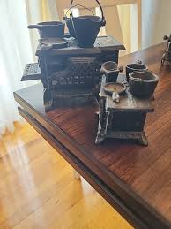 VINTAGE PAIR CAST IRON STOVE QUEEN | eBay