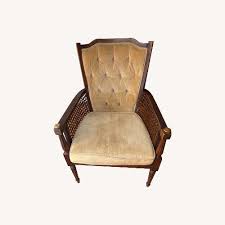 University of Chicago Captains Graduate Chair - AptDeco