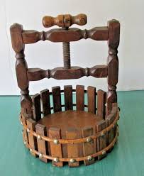 Vintage Wooden WISHING WELL NUT CRACKER & BOWL - EUC | eBay