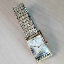 Vintage WITTNAUER Revue Mechanical Watch 17 Jewels Cal ...